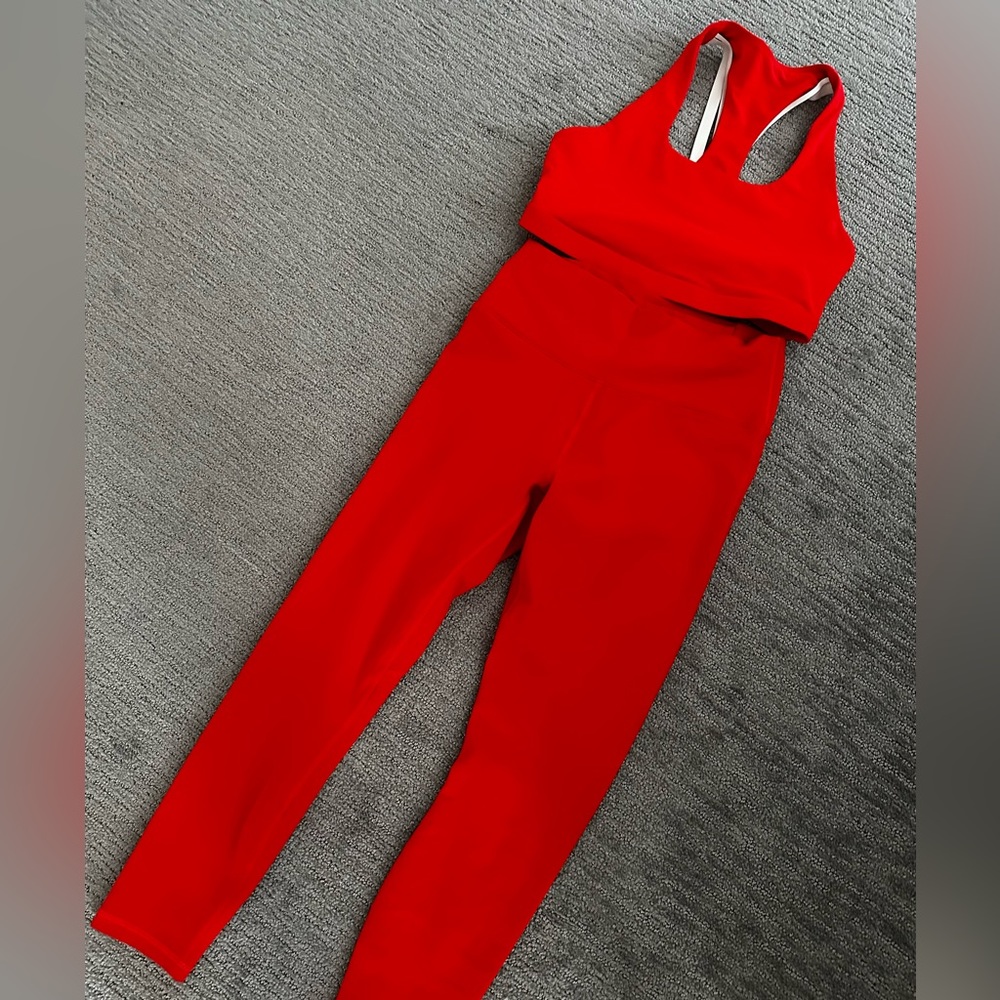 Fabletics Powehold leggings and bra set.